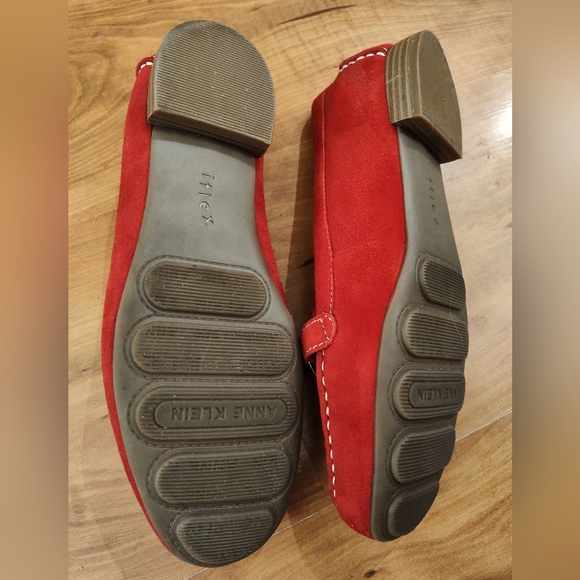 Anne Klein iFlex Red suede loafers  Sz 8M - Picture 2 of 4